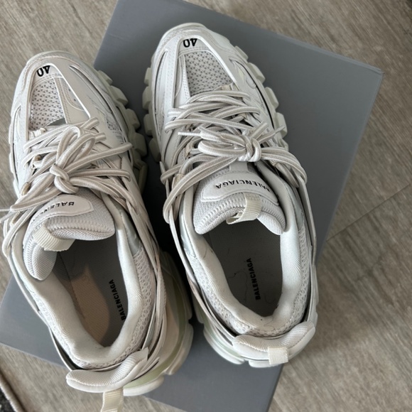 Balenciaga track sneakers - Picture 3 of 8
